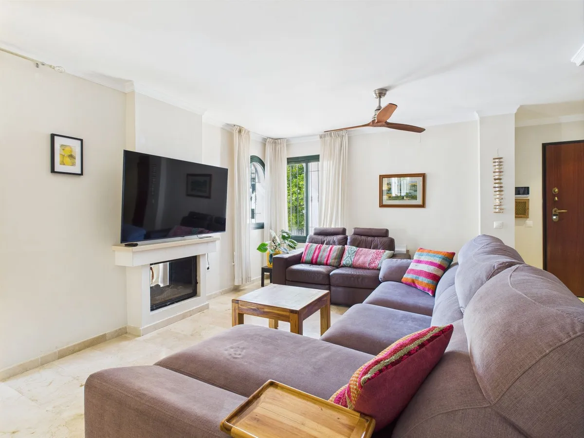 cdcf3cb1-5d23-455e-8f23-fae7d800e9f8