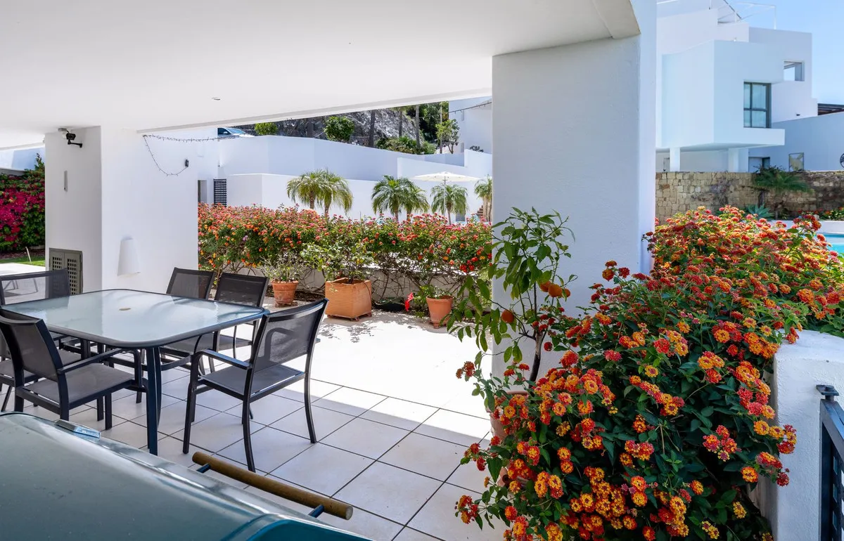 009bab75-f881-41d5-9963-74490540e20b