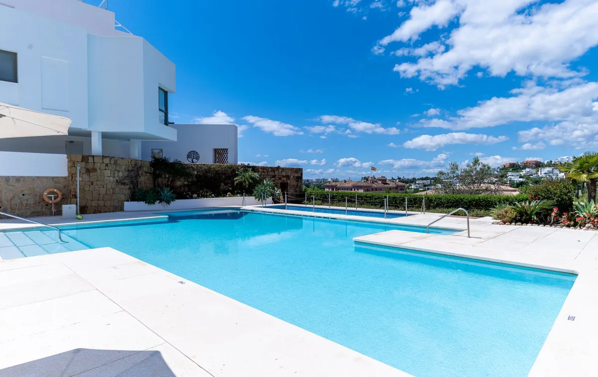 35db8ea8-b93a-4a00-8896-031994a28c3b