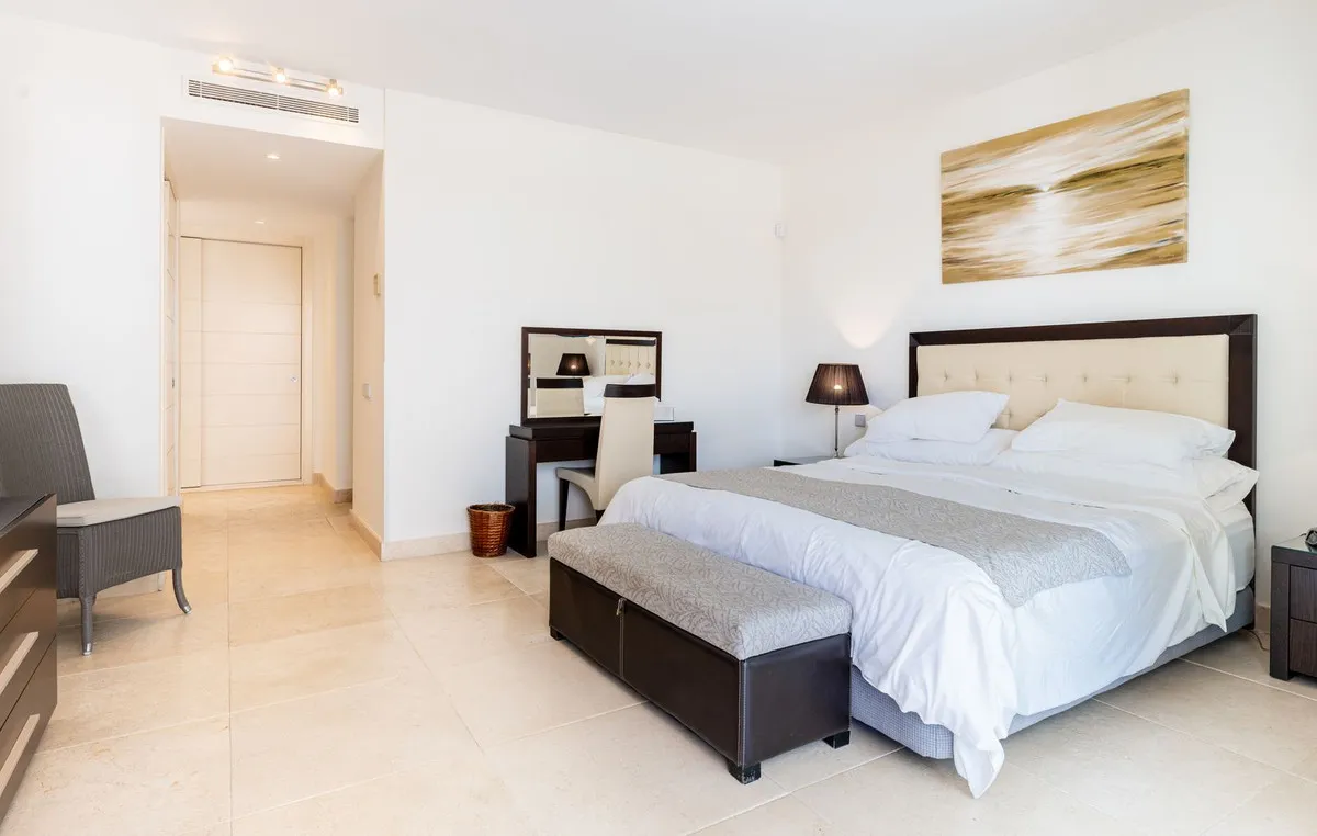 36165b9c-4276-417c-b553-f2693f51a282