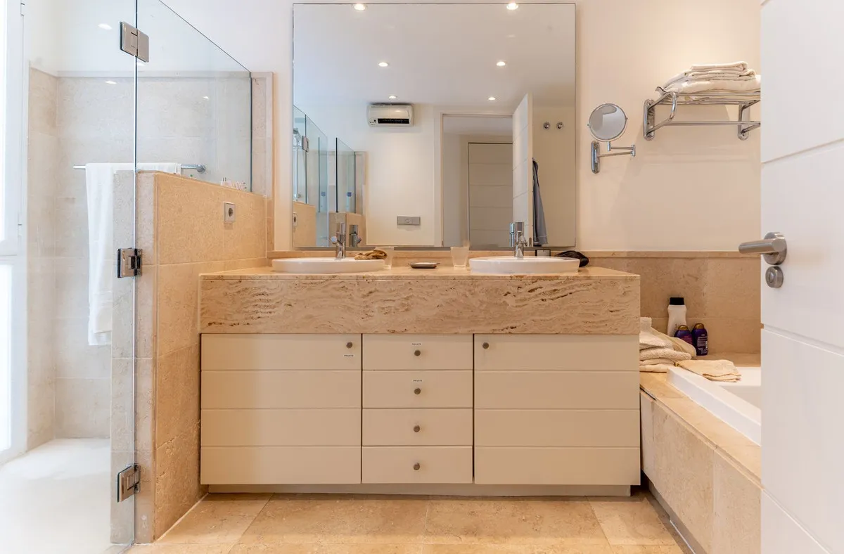 c83aa80a-6c03-41ba-b919-2735ec987aaa