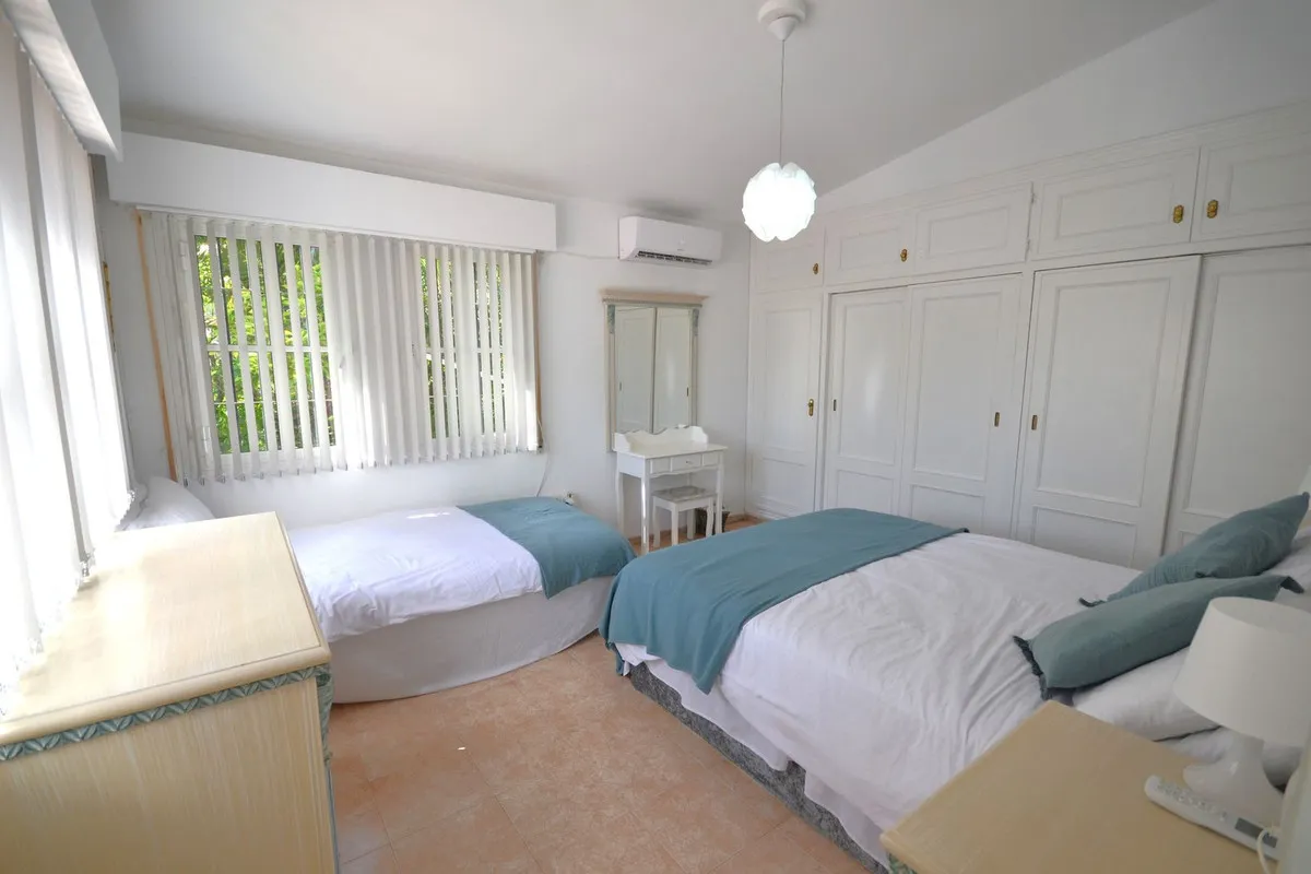 1a452826-1235-4c1b-86cb-fbd145c49d7d