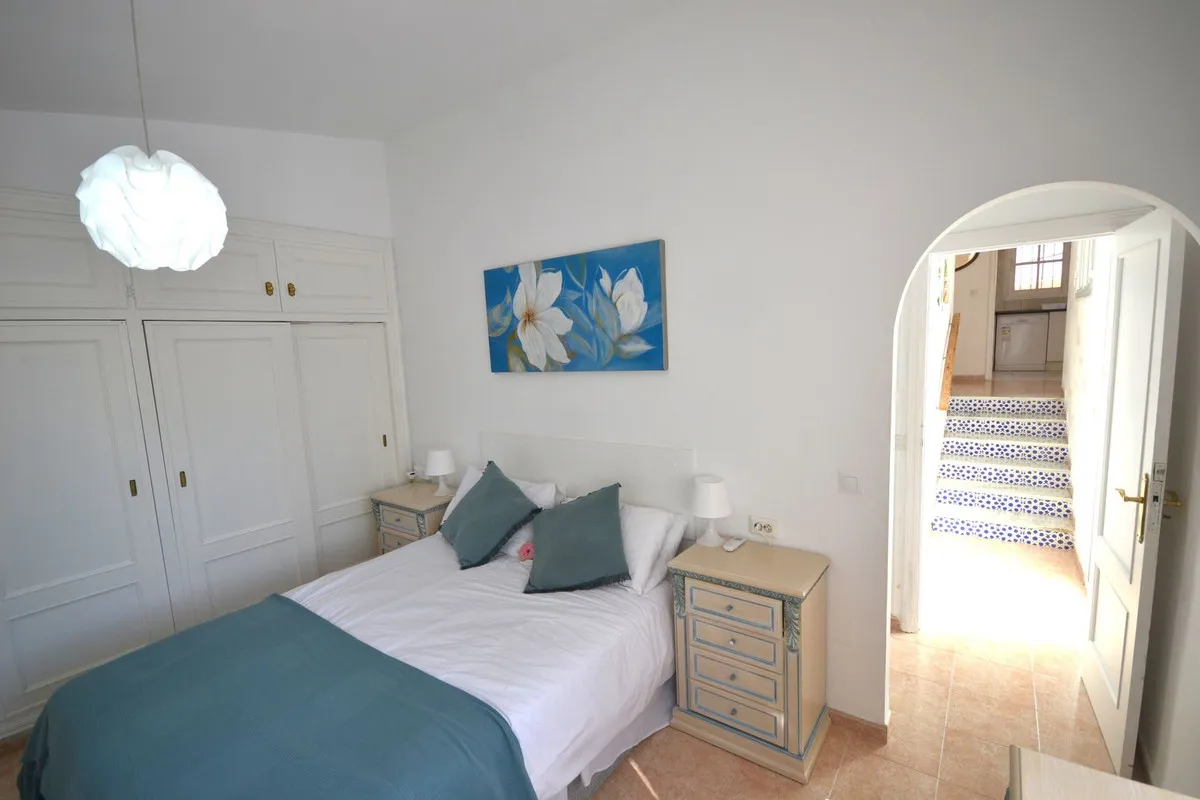 5b410898-8cbf-49b3-830d-1c924d9a189e