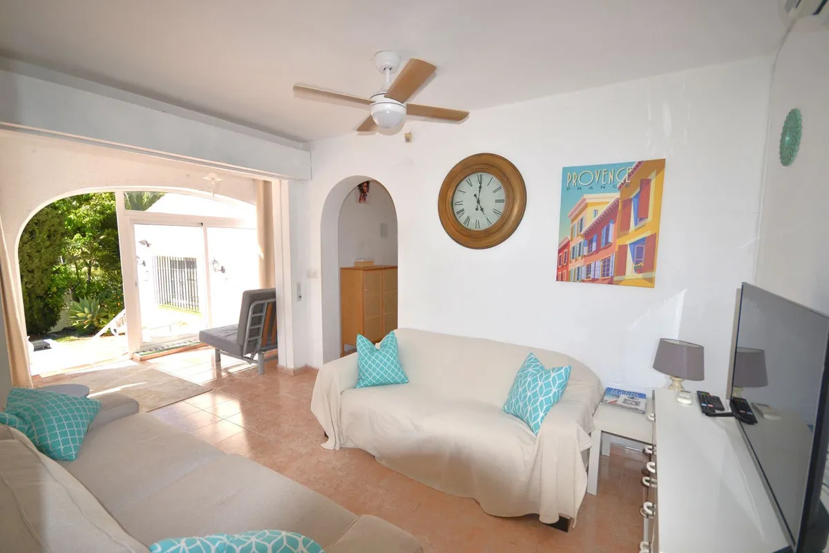 9d12cc94-1ab8-48a5-bd72-323499d4e4be