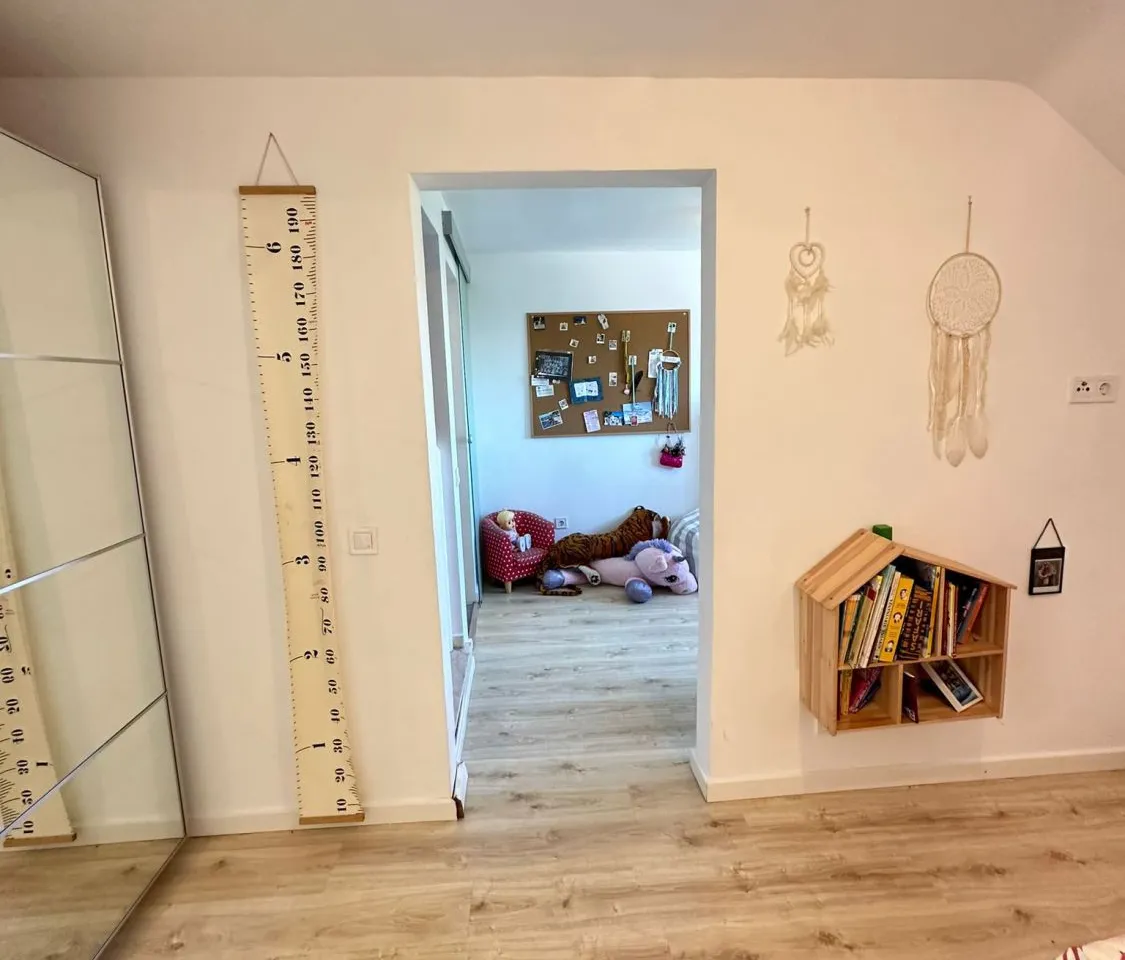 4b2976e3-d0e8-4c79-9688-f9120a9836be