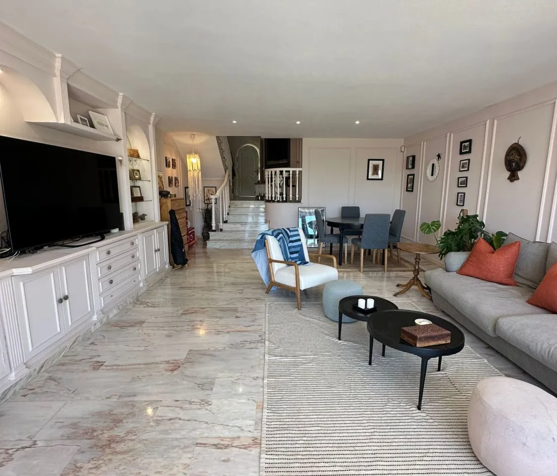 f4676c49-366e-4d7f-9777-ad7db6a2da66