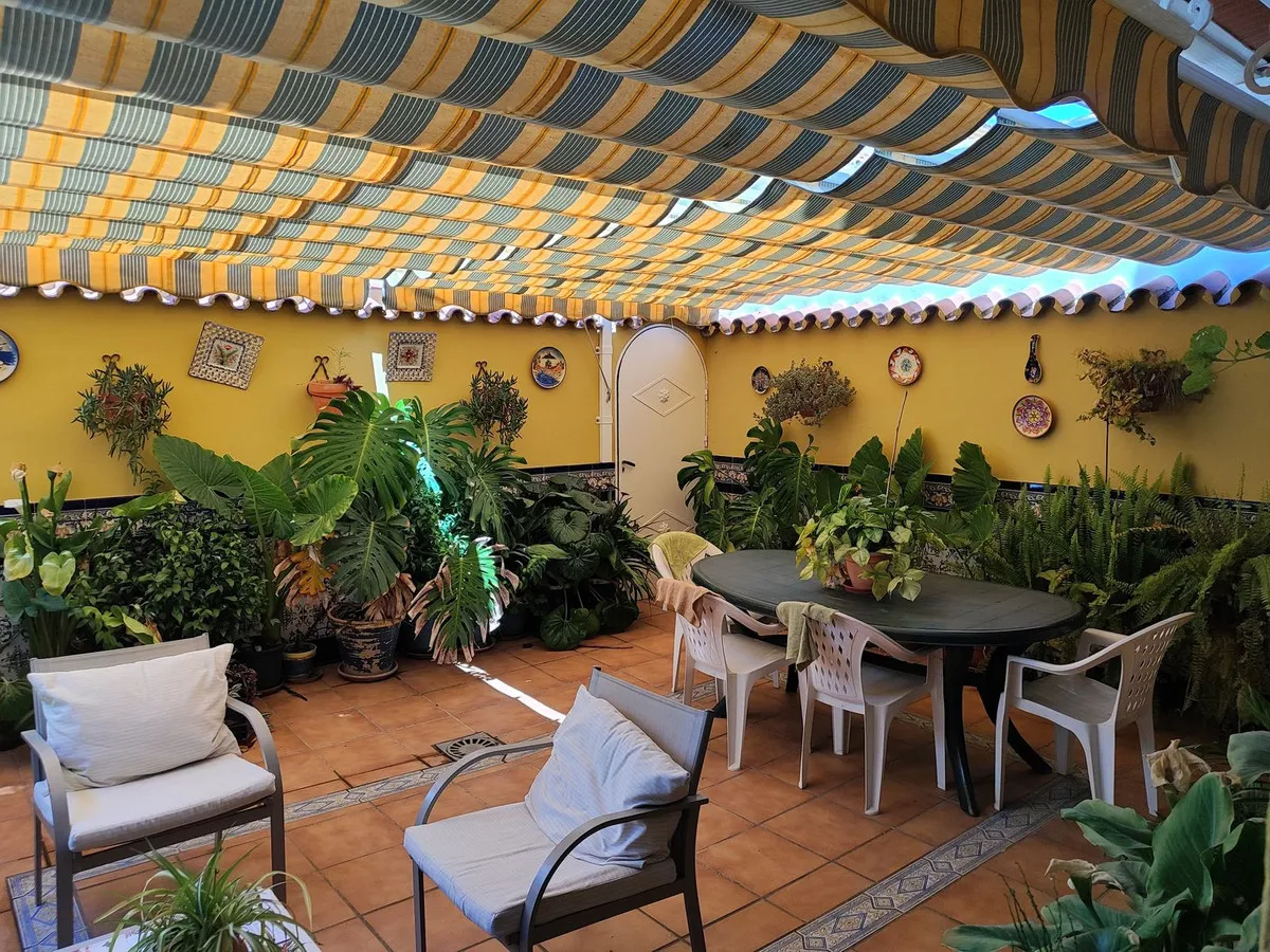 1cc9546e-2a35-40c6-b06f-91c2211a95ec