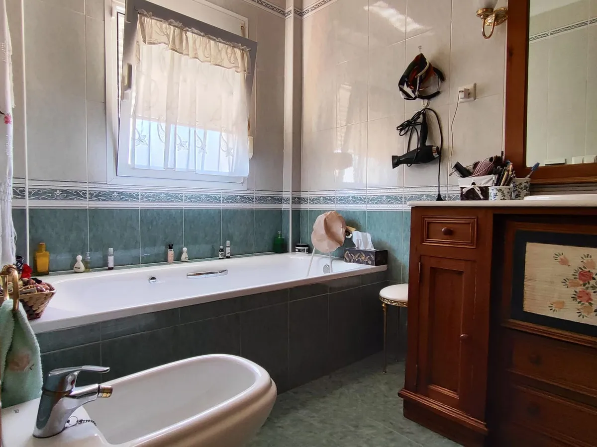 e49b56a2-802f-45e9-8f73-22572dd6b3f3