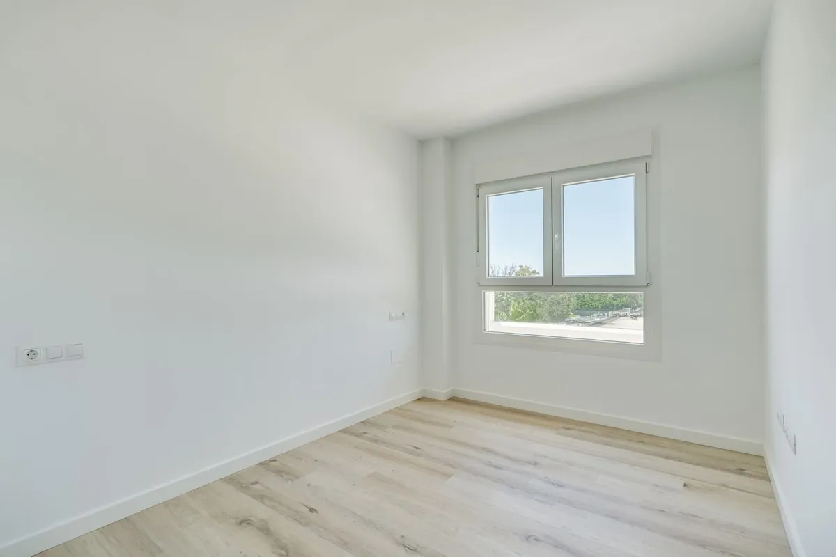 eea92353-00e1-4d2d-a52a-e96f75bcf386