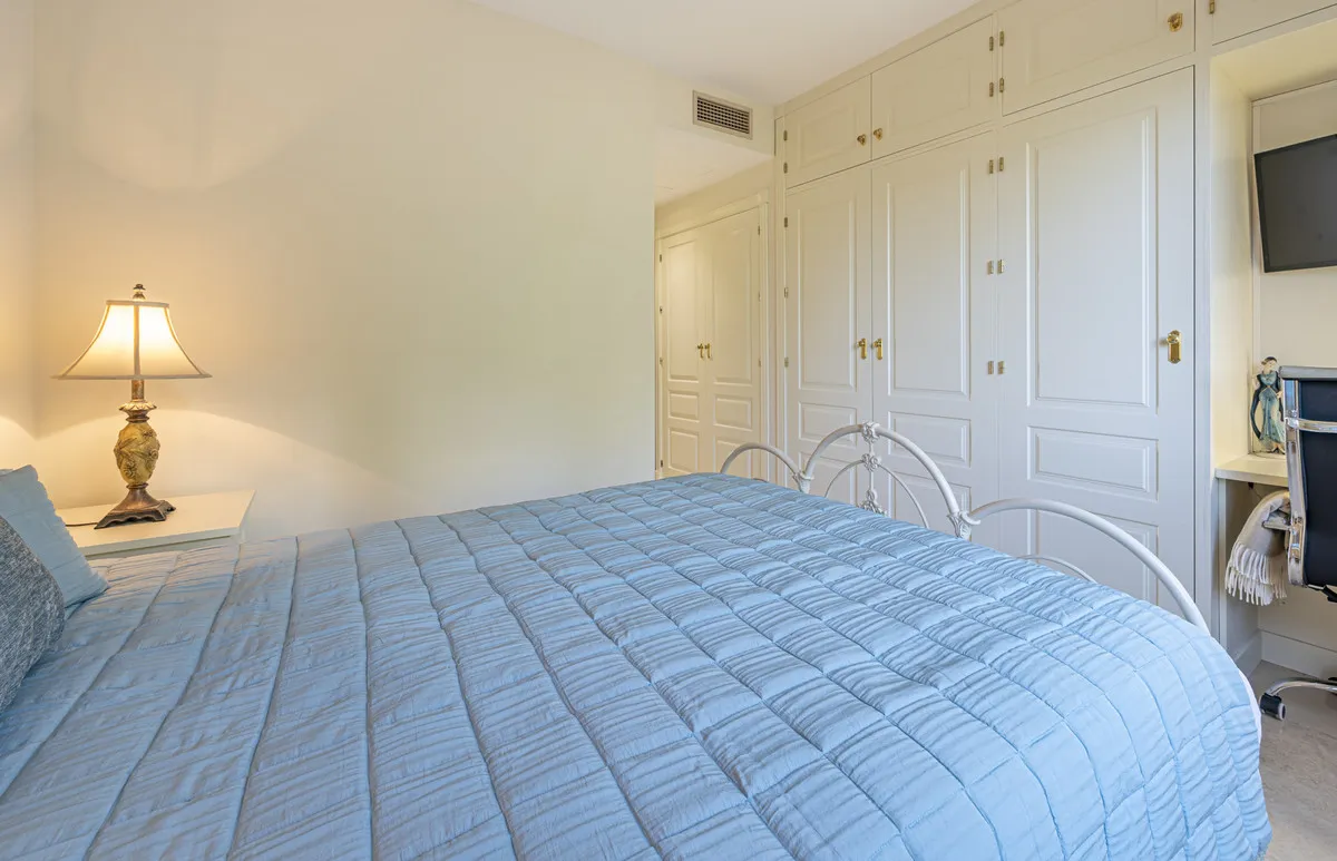 28e6e05c-ccb8-47d8-8a15-a0f688d6d54f