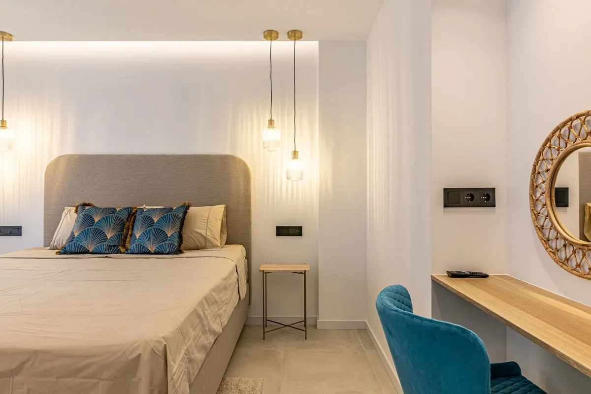 0c15dbc8-e430-4901-8d9b-7d4401c4170b