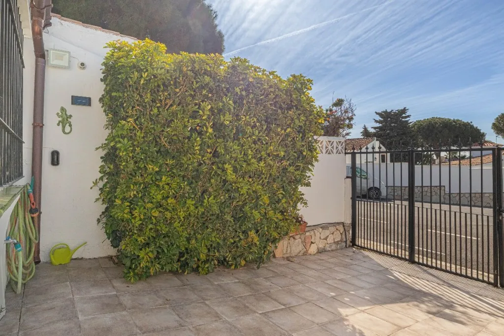 02466f05-9527-4033-b1db-0d57415aba08