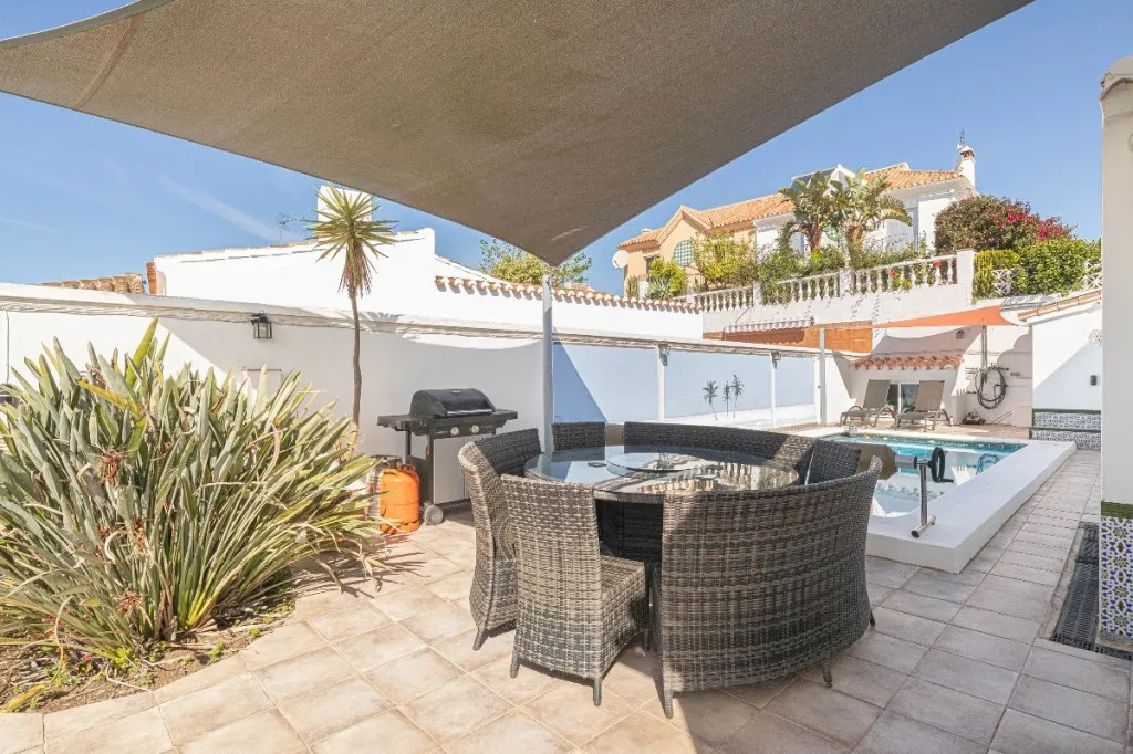 042812ef-e50f-49dc-a6a9-61c762426b0e