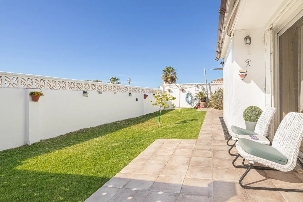 19628026-6dc6-4f0a-b287-cd84c448fefe