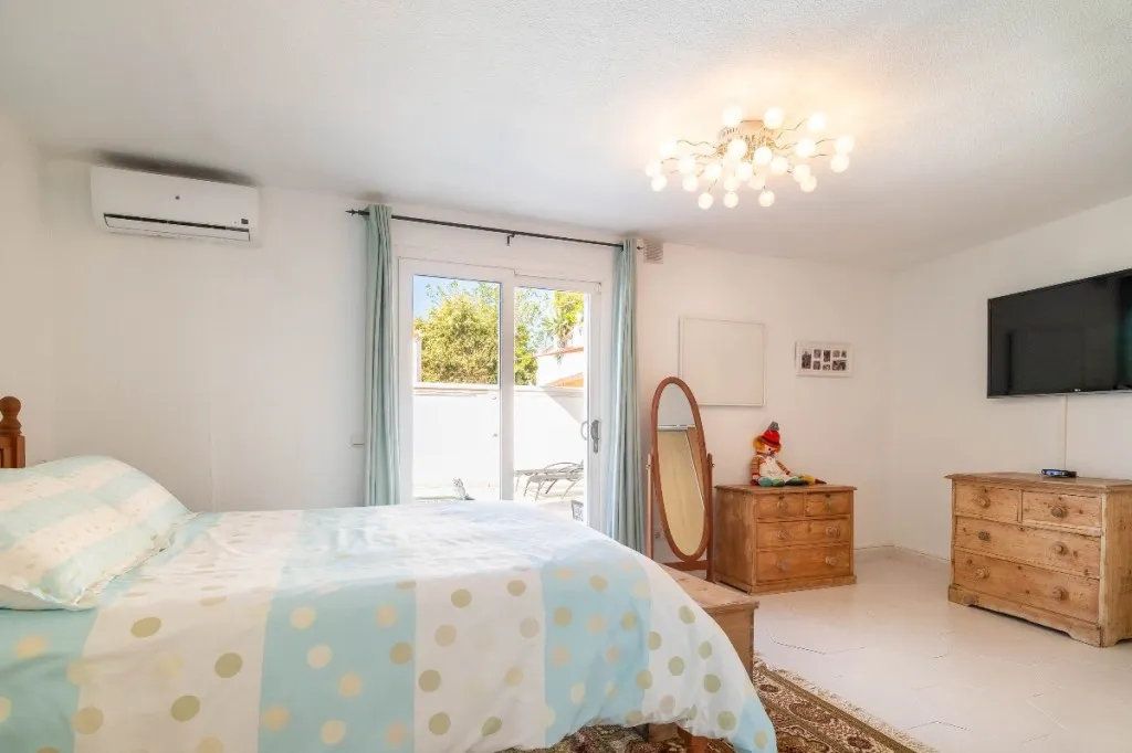 8b995524-f5ac-4764-bb2b-948538f121f1