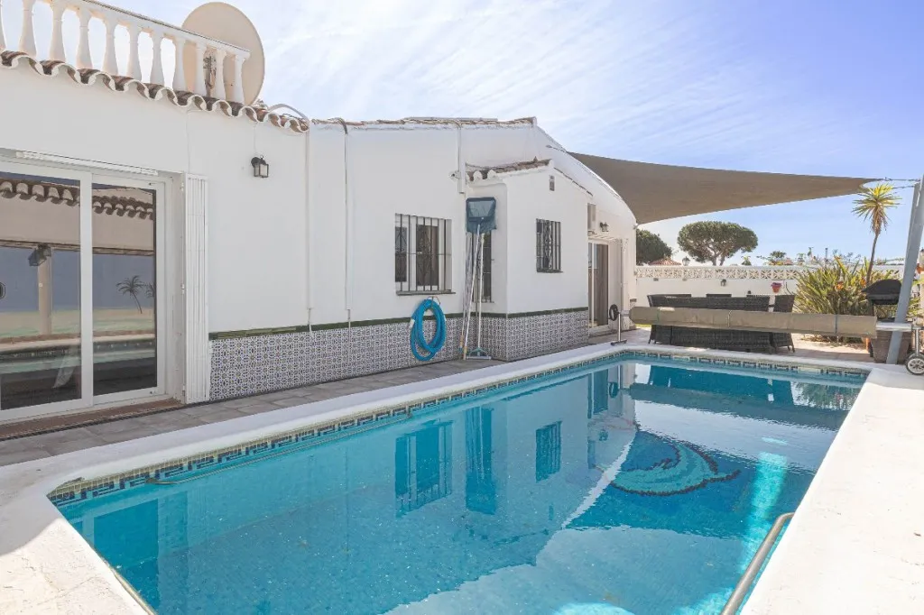 cea8b8fe-5960-4ca7-943f-b40225665570