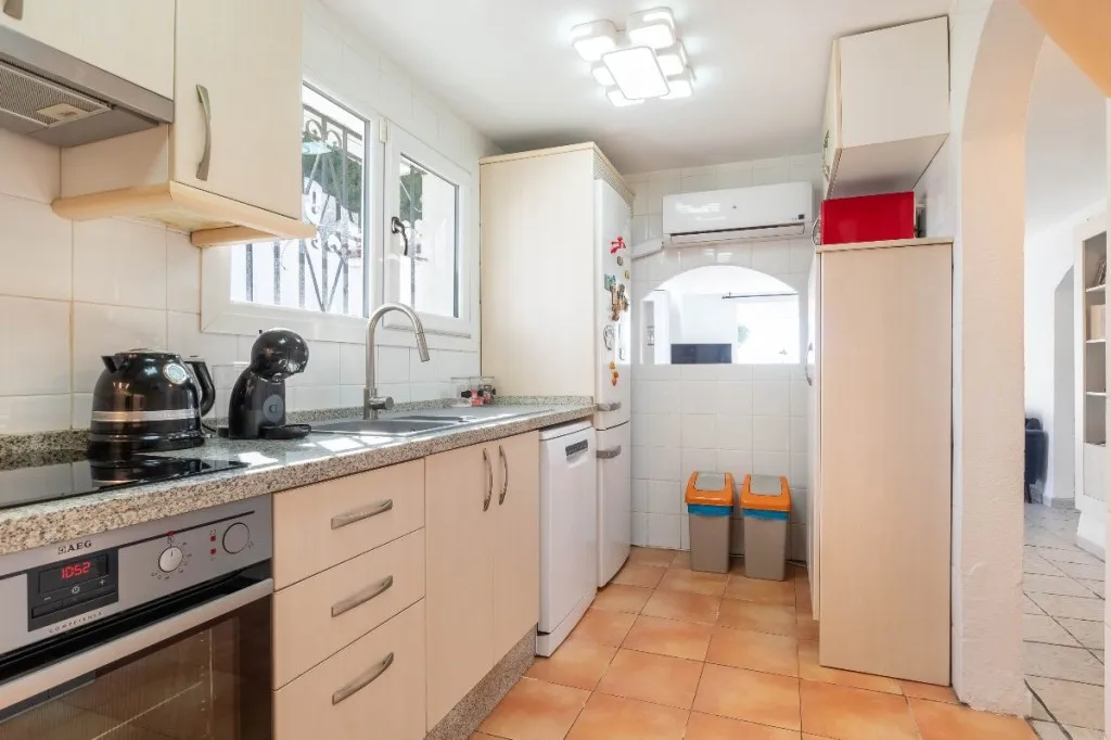 dd98fc67-161f-4820-a986-27928f517bb3