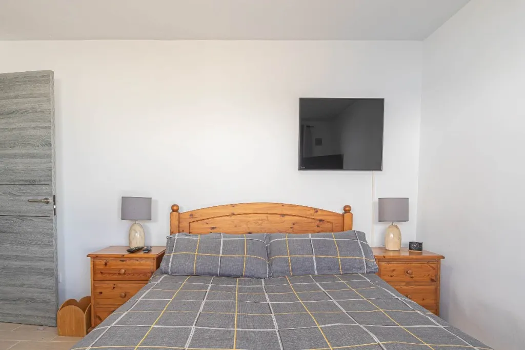 ec318a0e-e76d-4f8d-83da-71fbb1f250e4