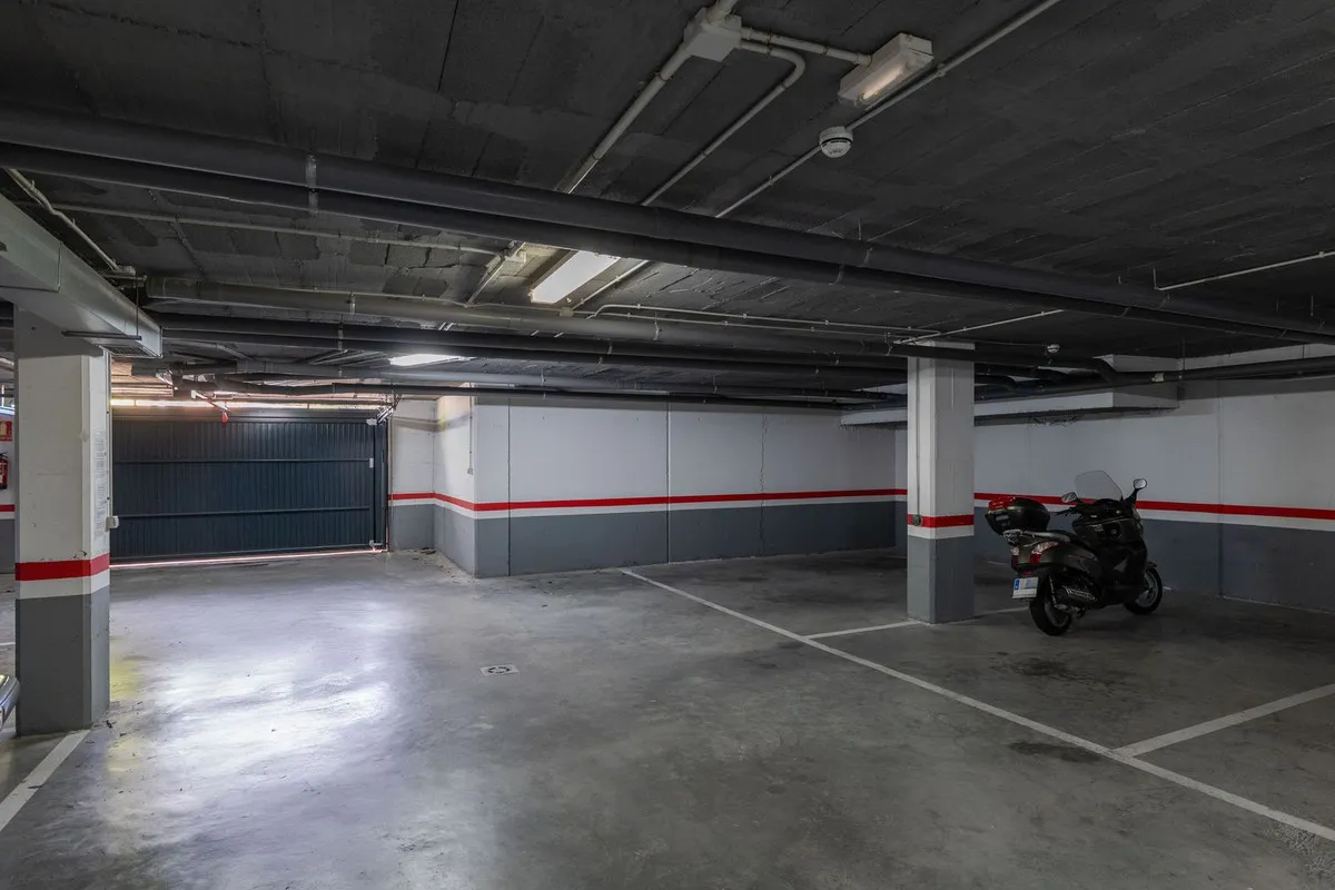 21b9e54b-7a46-4afb-a159-77037959702a