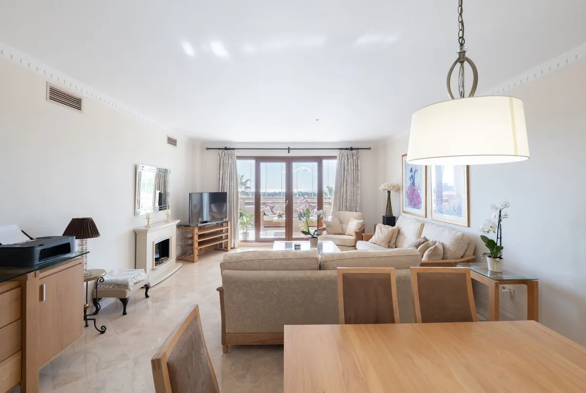 7486f811-fdfb-4412-bd15-5401dadfc535