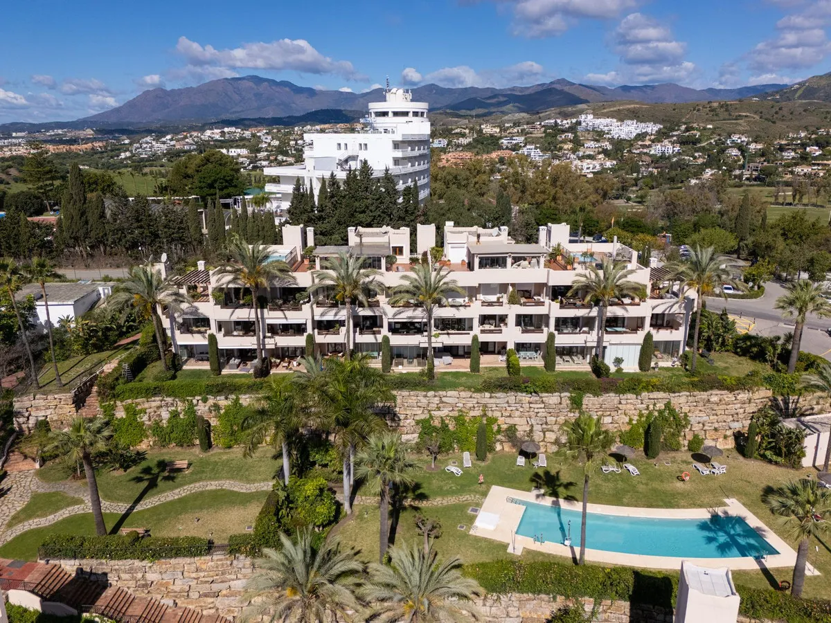 831c79b8-f90c-46ff-a4d4-fdf27cd019b1