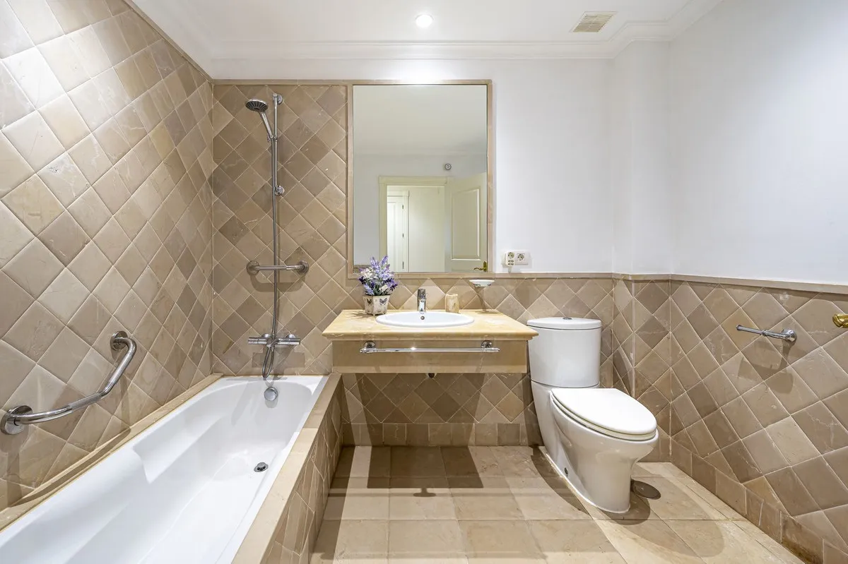 96d08a6f-32e0-4a79-87f8-38a7f7e8e35e