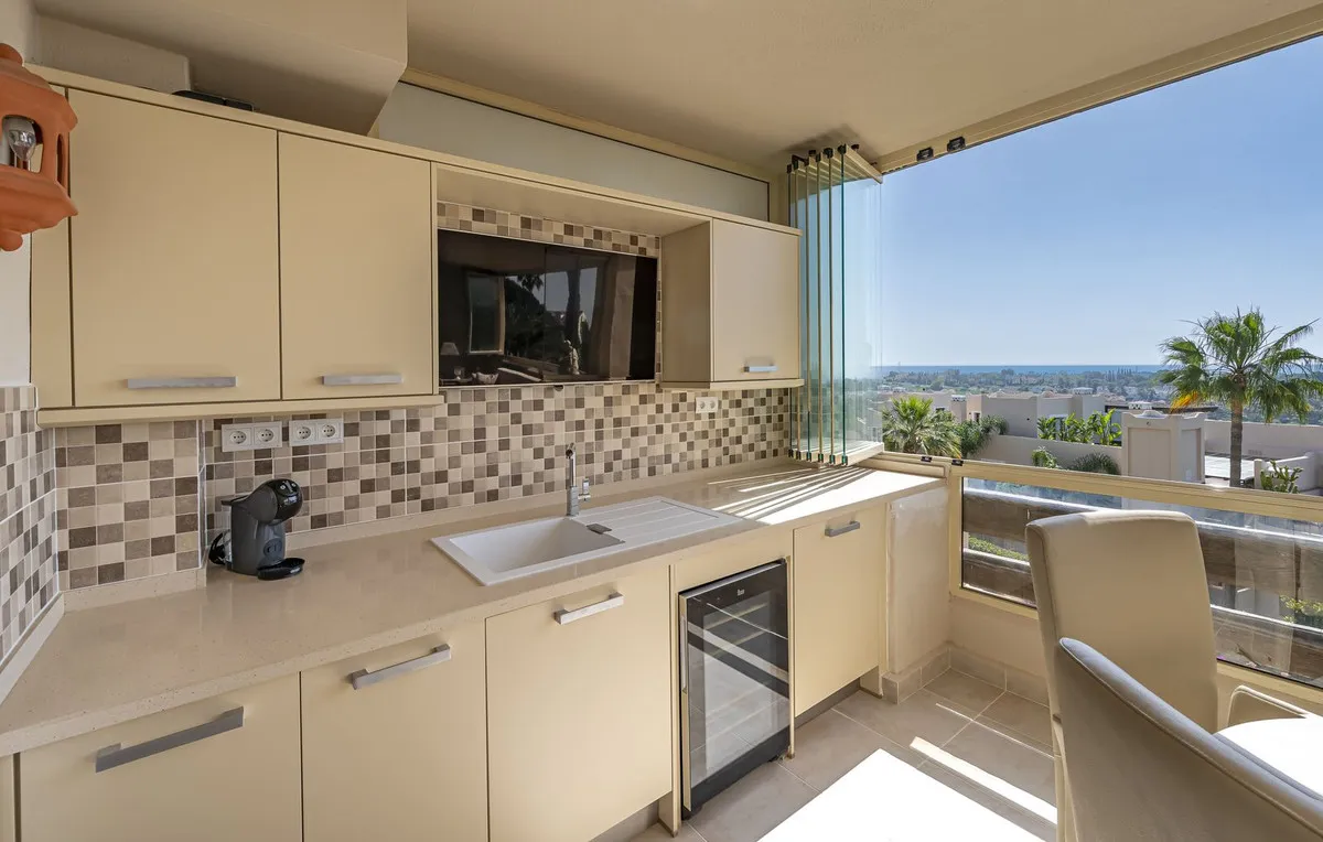 fcf05c17-3cf7-4752-b04b-dc042c6e6fa0