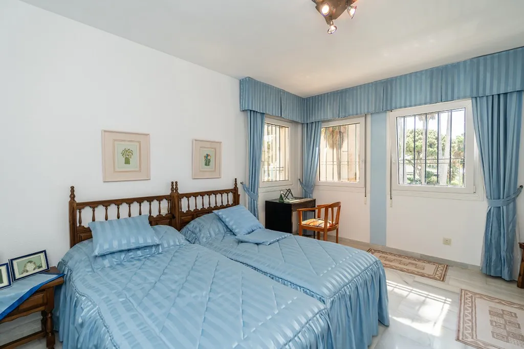 268c1c2f-d86c-4927-933d-da551f9636a9