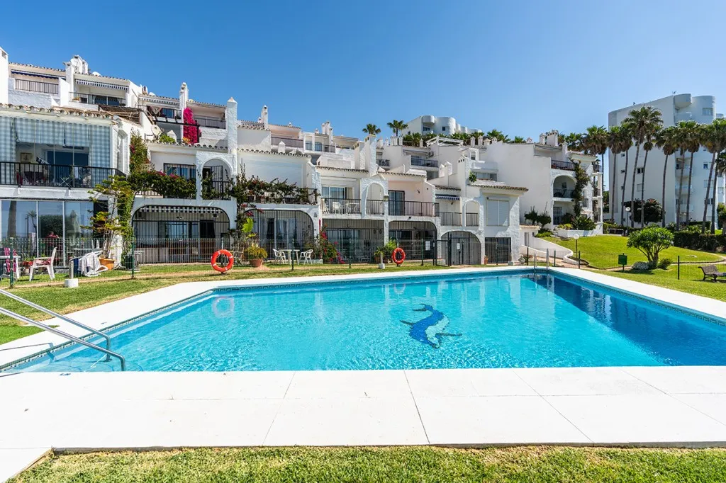 71d80163-14f5-4a22-8b3d-6e2a6d223476