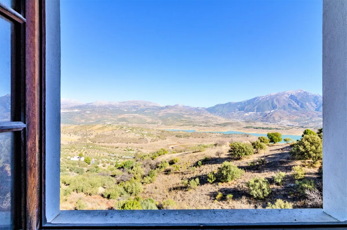 4ac93e1d-4a7a-4da2-9be9-f966ea32e9bc