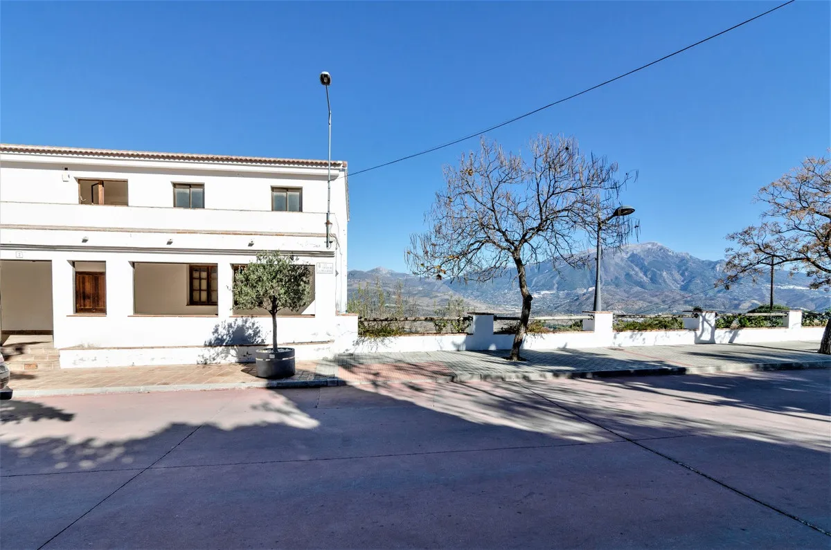 f3b52ab3-4116-445f-aa82-07dd91174ba3