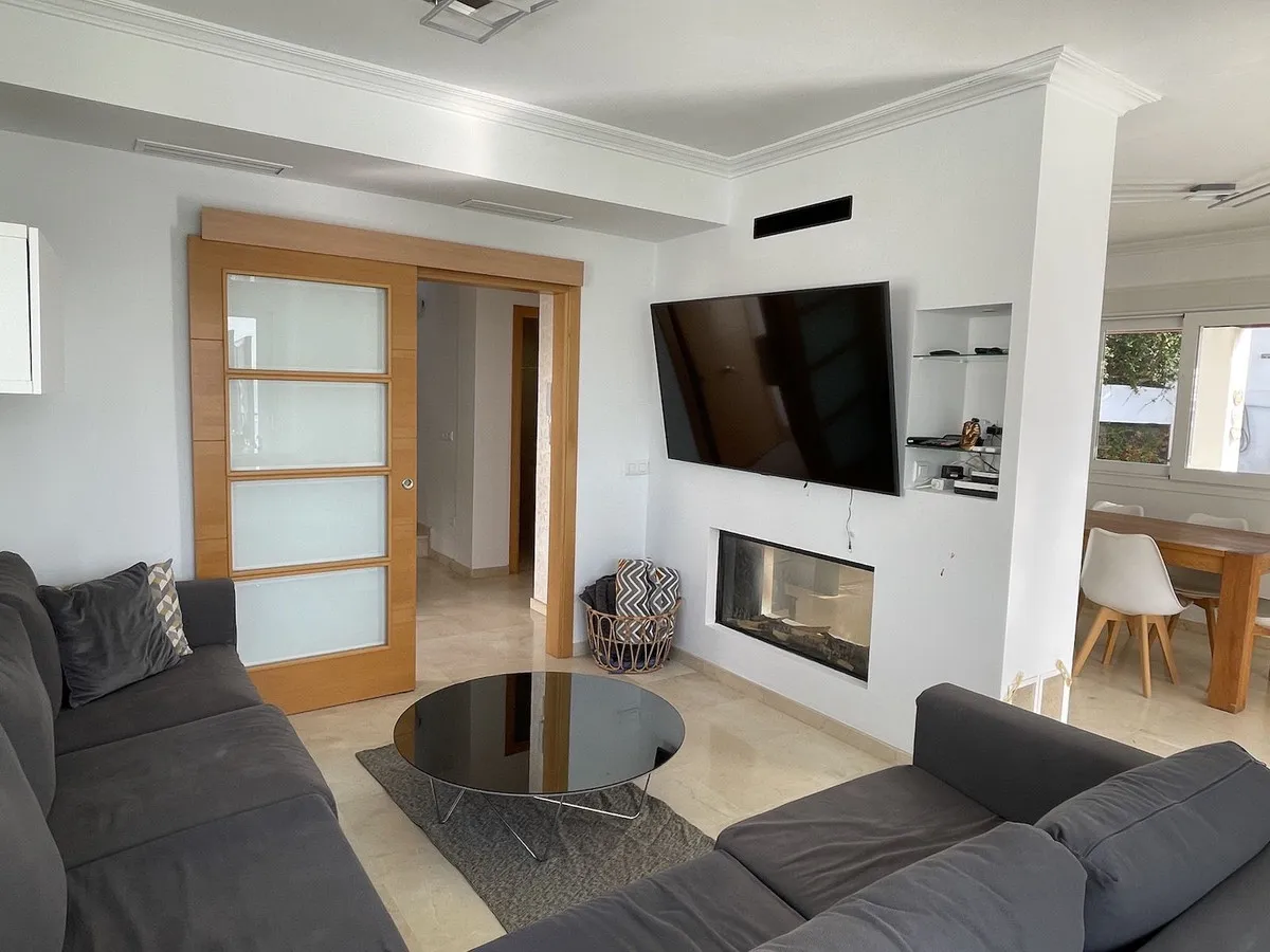 4493ce9c-eaae-49f7-be51-bbc01805598a