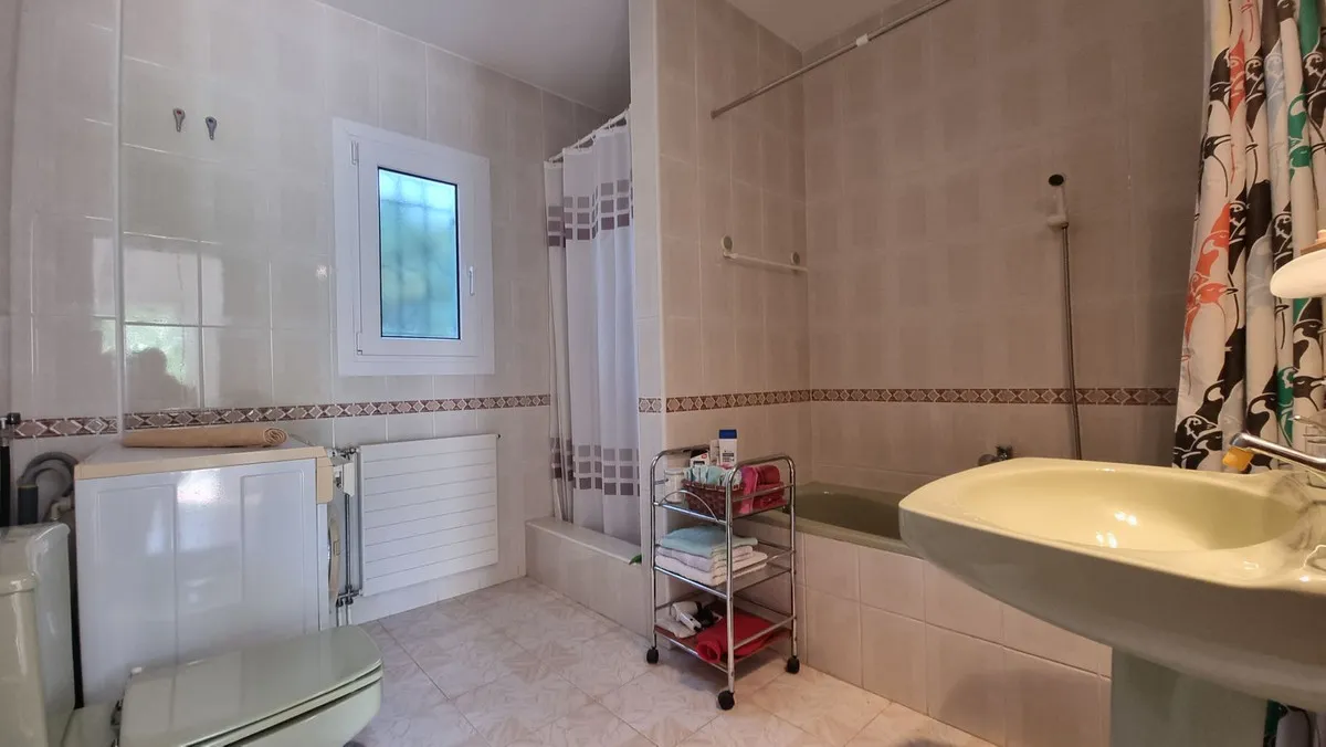 385d73e2-c50f-48f9-afca-fd4194662998