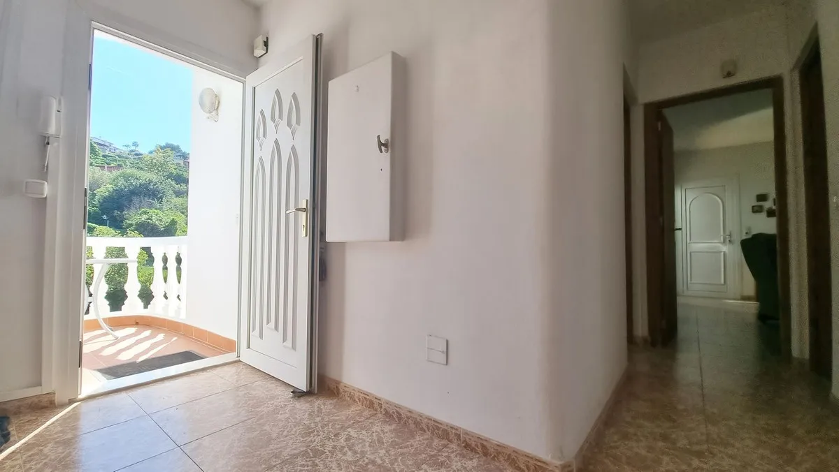 5ac4fa91-fc39-47dd-aff2-0a85c16a4a2e