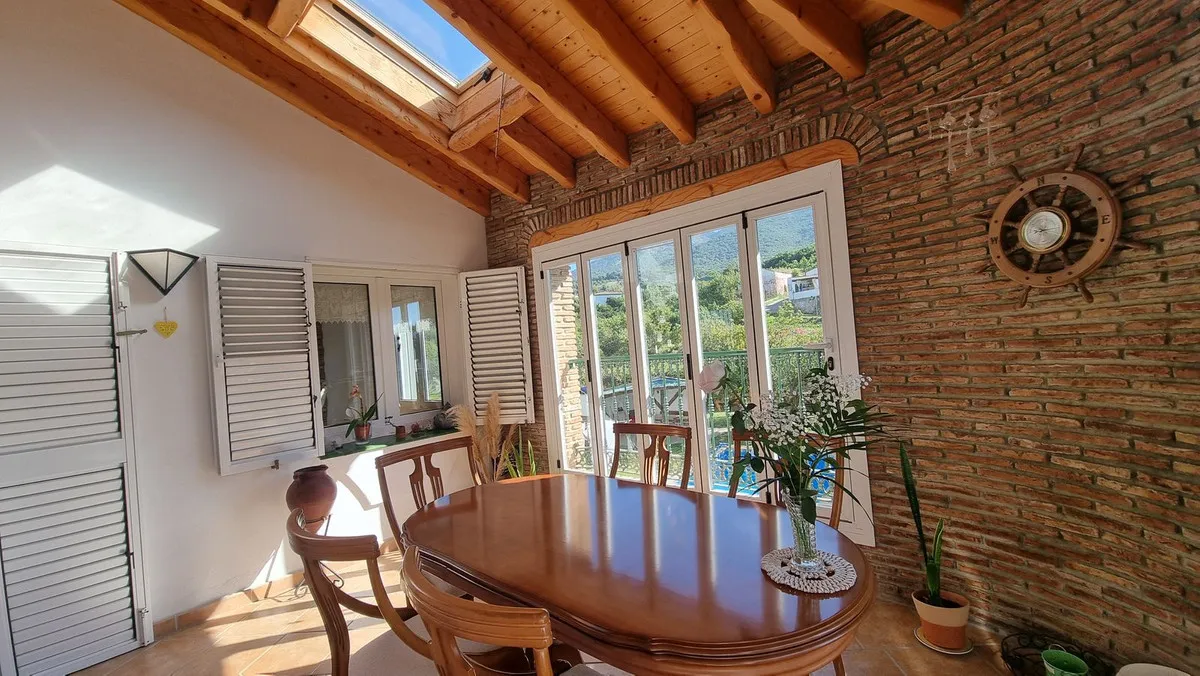 9557725b-0618-49cd-9d3c-a5f896b2ee97