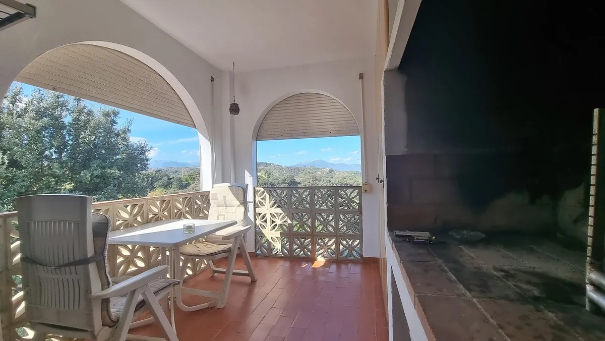 a75c98cb-021c-4fac-b09f-fe00bab2f8a2