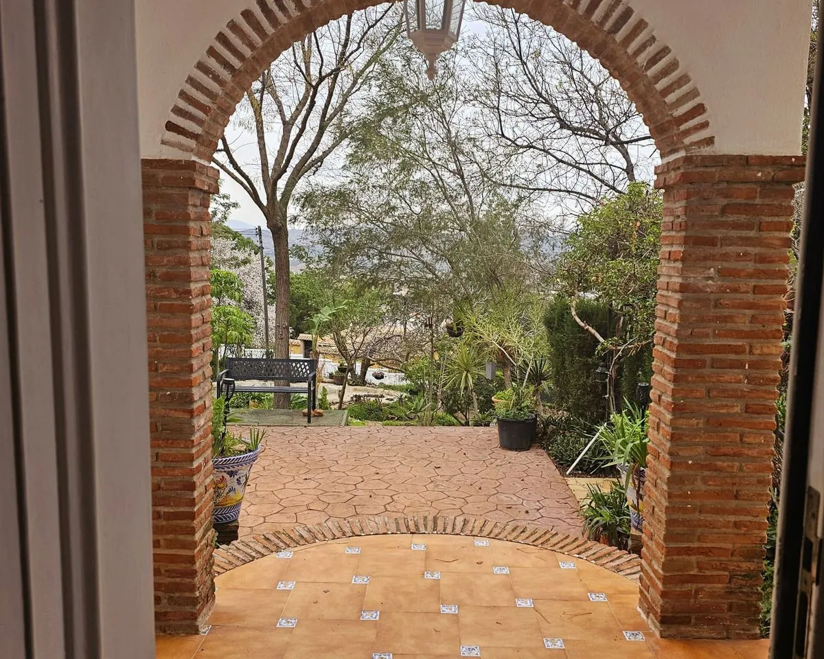 4a25f5e6-d767-4bff-b78b-b5955cb615ca