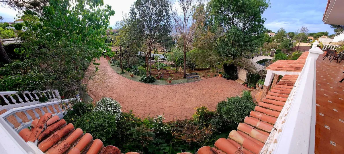 67050fe6-ca78-4b74-a536-c402f500ca17