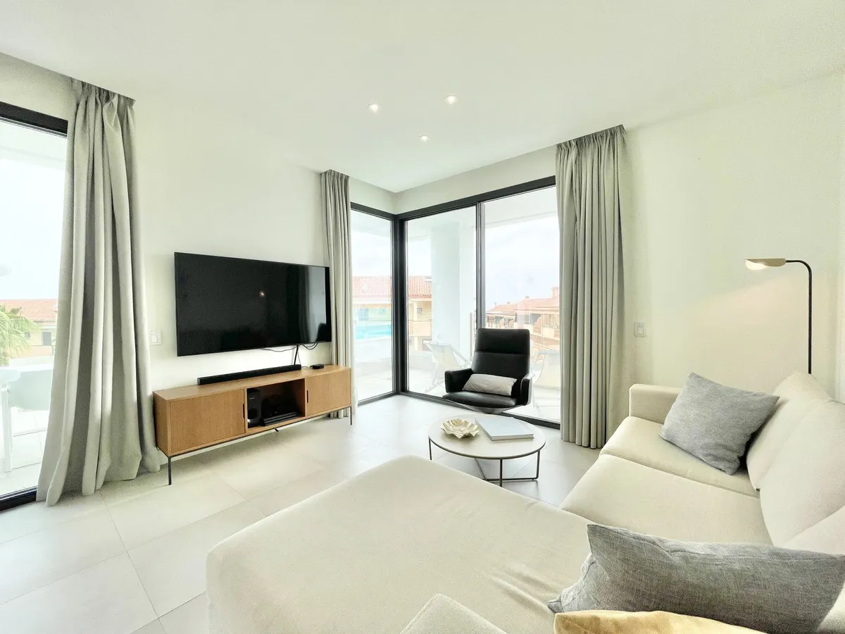 65561b57-5a24-4ae5-9f5d-6b7316b15a72