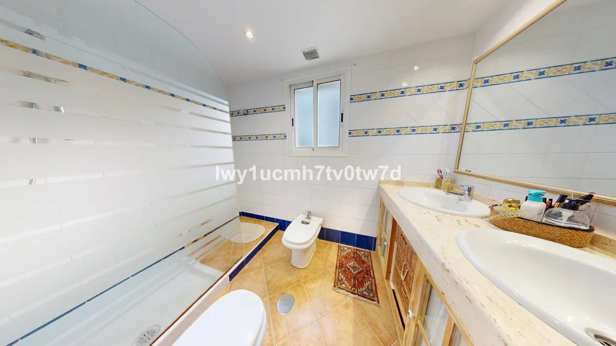 b6e9b1bb-45eb-4000-9ae0-9f1862c66d4f