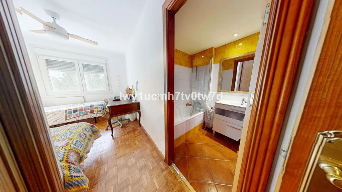 c5d318bb-5159-422b-8096-abb2c7371ede