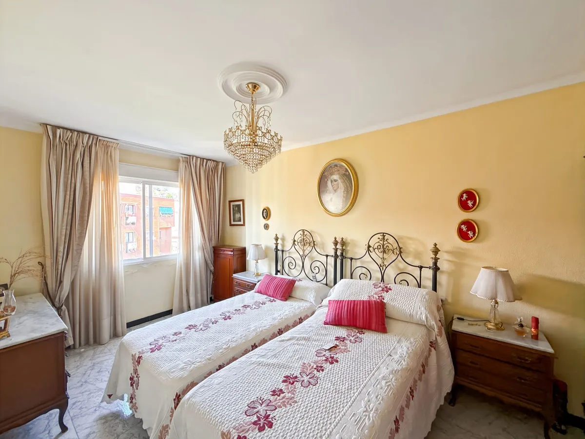 236c6cb0-f6fd-4979-baaa-609e8b181590