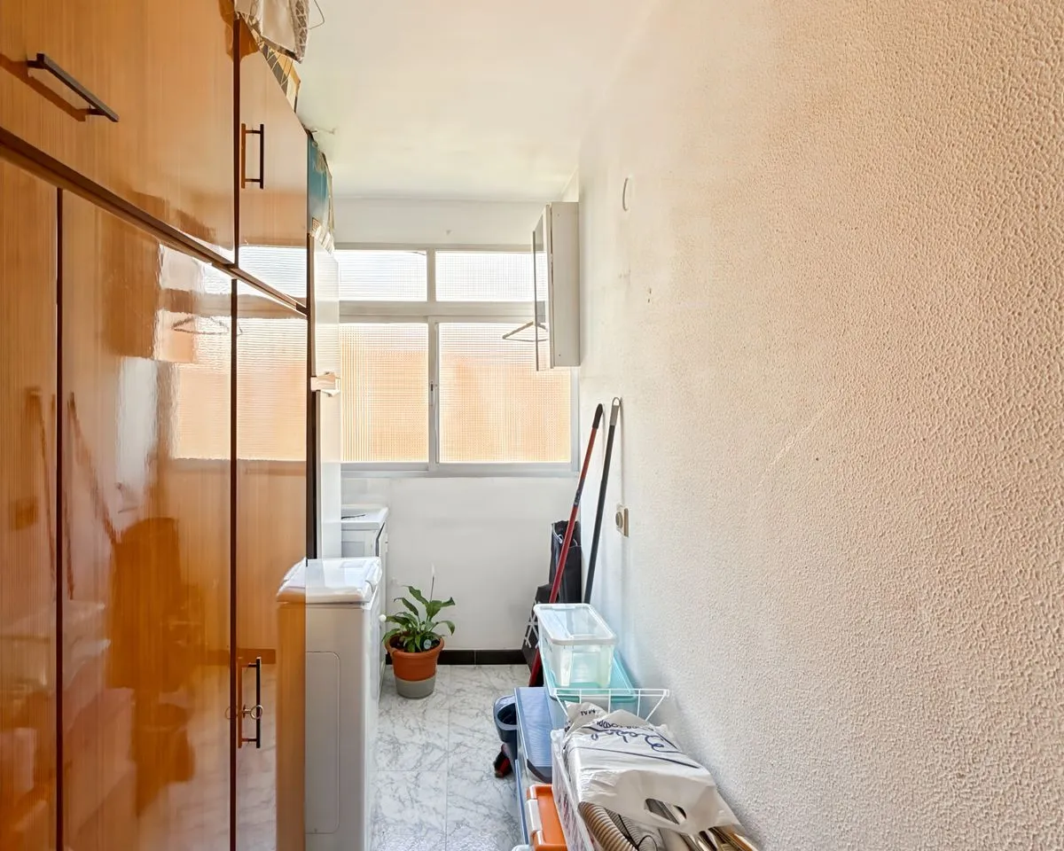 b09795a5-681b-40fb-87ba-c28393bee459