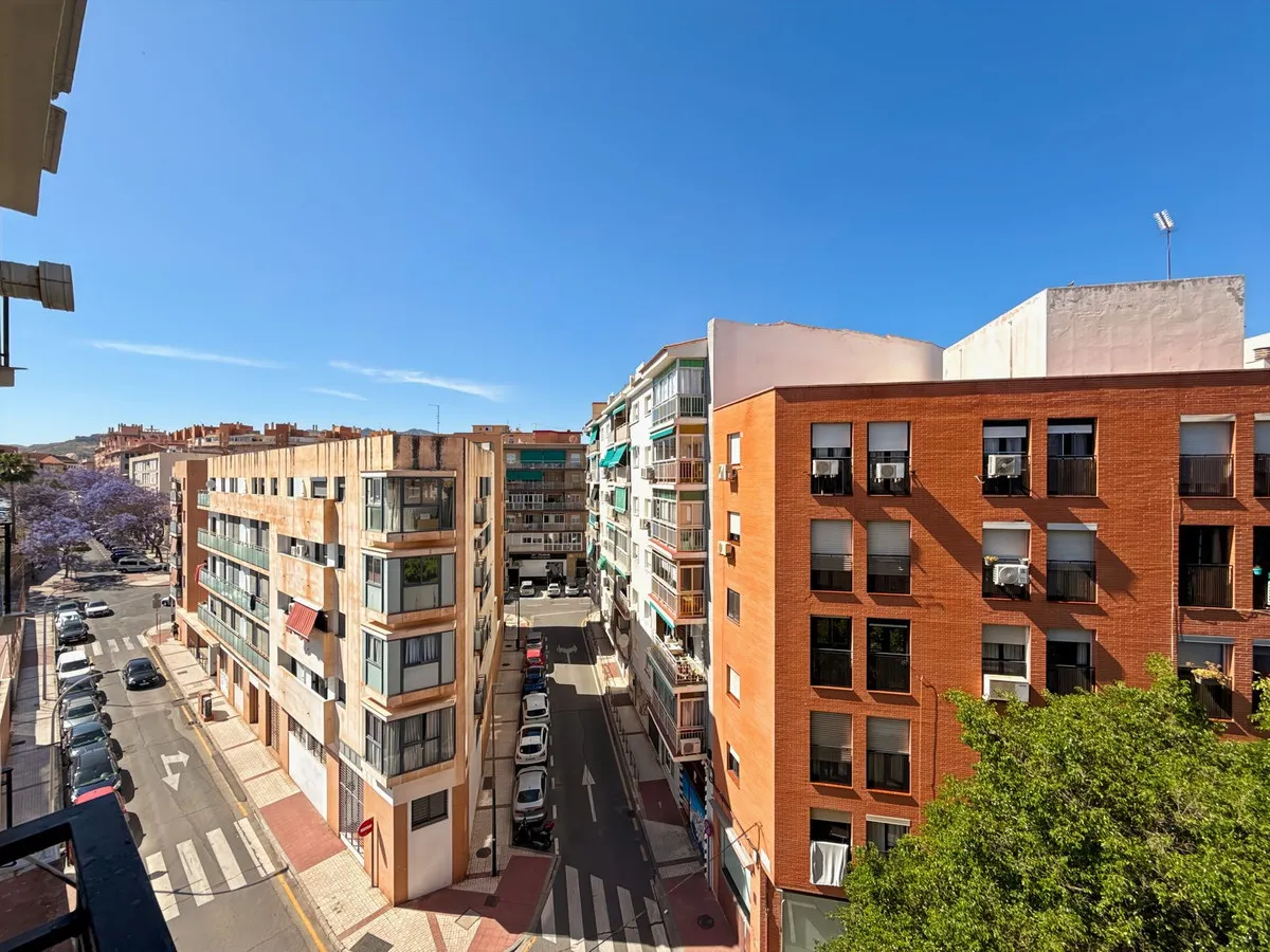 c9309f04-426b-4875-a8a9-e0d1787dcba3