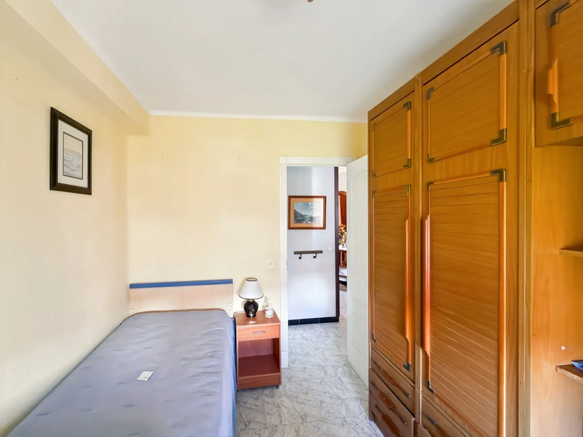 e35551d1-84e8-46bd-bb27-95556475a377