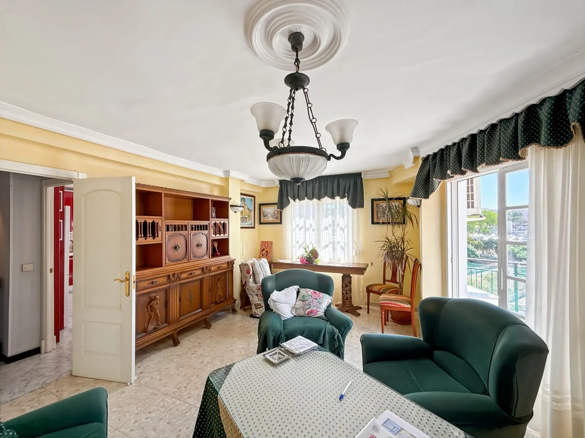 eb00f53a-b6c1-44f9-a189-2e48eb953e07