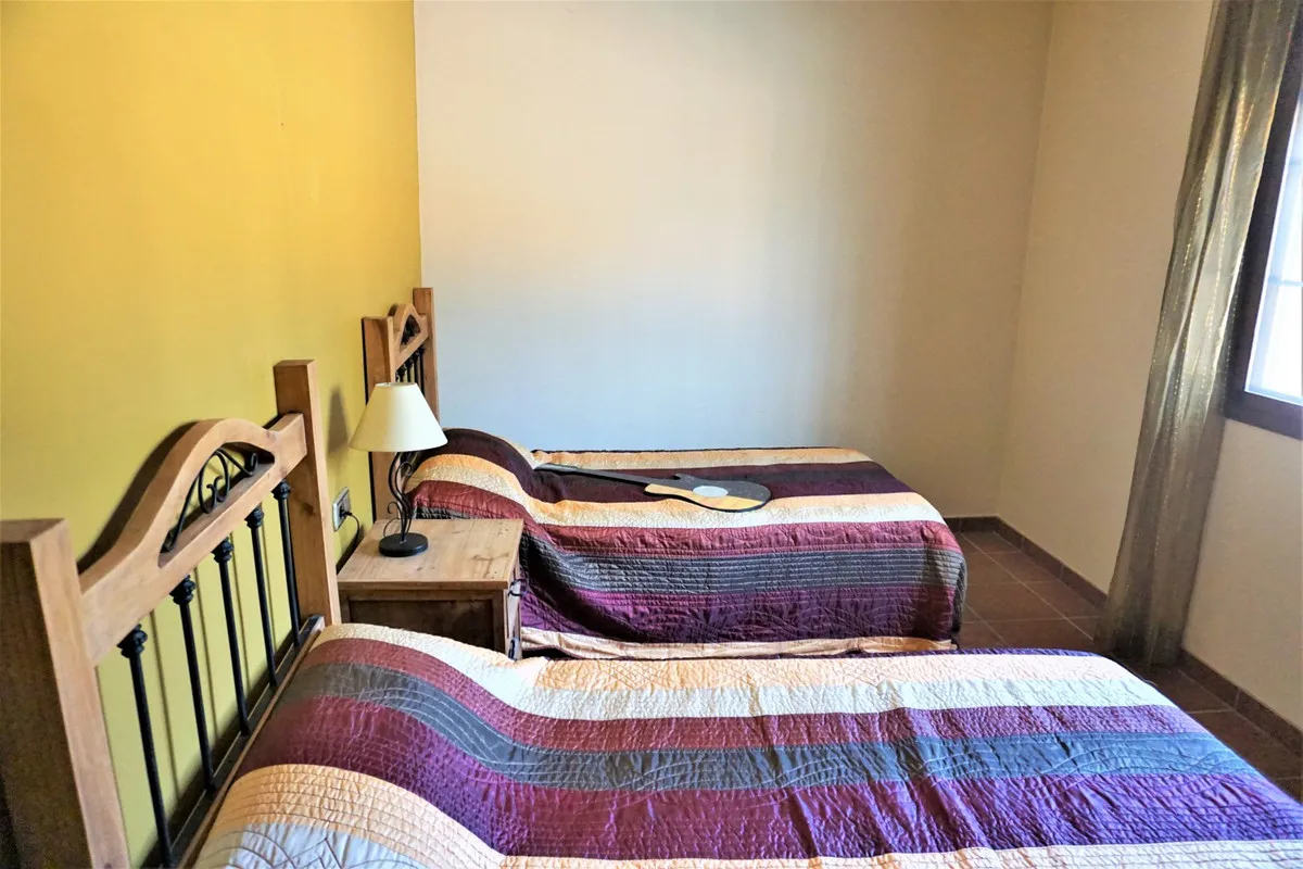 cb4cb37b-92e4-438e-899f-f5ee3f6a5ea3