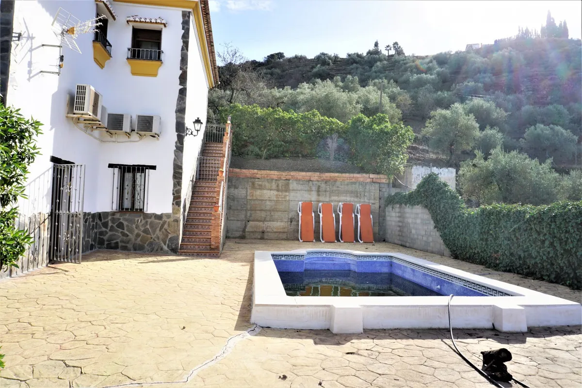 653deba9-ce20-44a1-bc30-40a18d172e4d