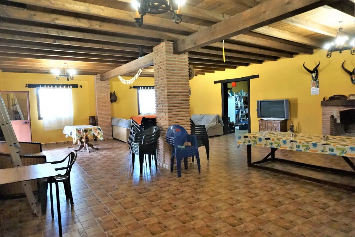 e4db0215-1eb2-4e00-80e7-ba6e9193fd2c