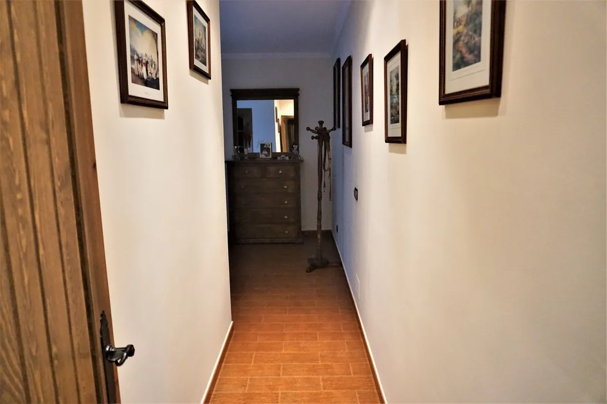 e8511b9d-9802-4dcf-a24b-c894b8036a2d